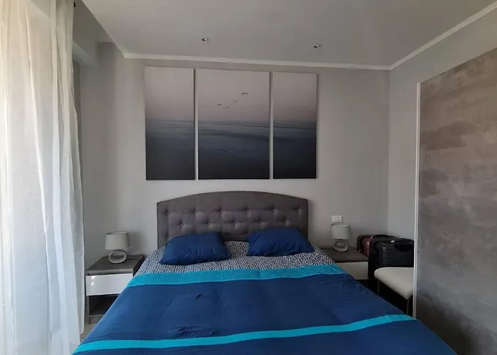 Le Mentonnais - Carre D'or * Menton