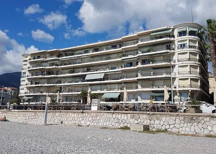 Le Mentonnais - Carre D'or *